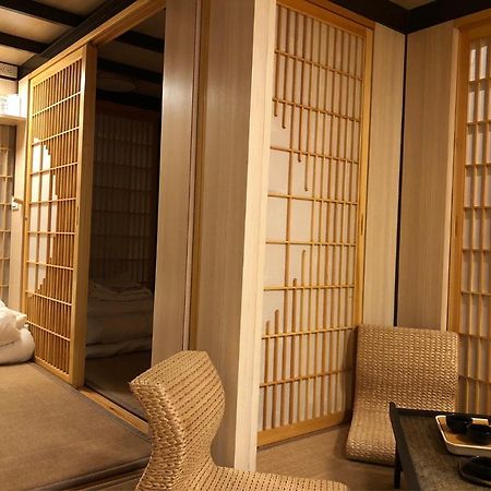 台甕茶室青年旅館 Tai-Wong Tatami Room Hostel Tainan Esterno foto