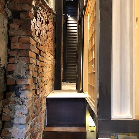 台甕茶室青年旅館 Tai-Wong Tatami Room Hostel Tainan Esterno foto