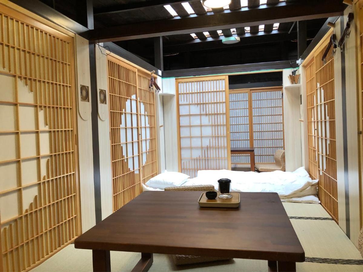台甕茶室青年旅館 Tai-Wong Tatami Room Hostel Tainan Esterno foto