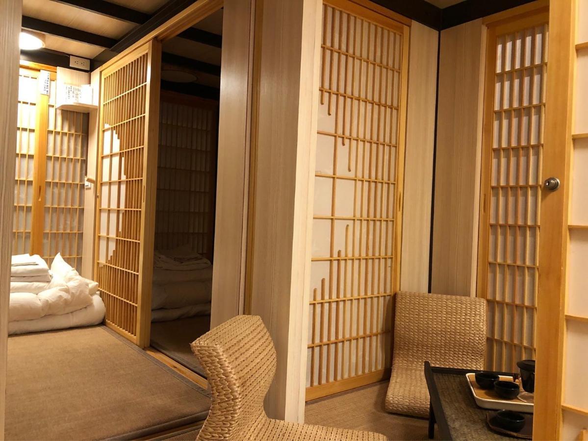 台甕茶室青年旅館 Tai-Wong Tatami Room Hostel Tainan Esterno foto