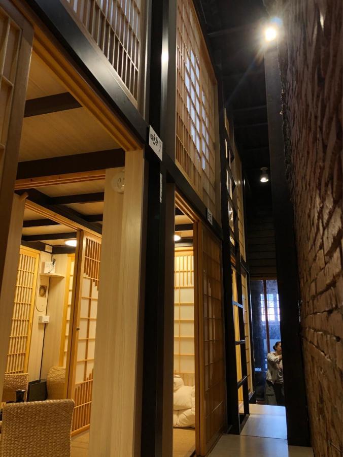 台甕茶室青年旅館 Tai-Wong Tatami Room Hostel Tainan Esterno foto