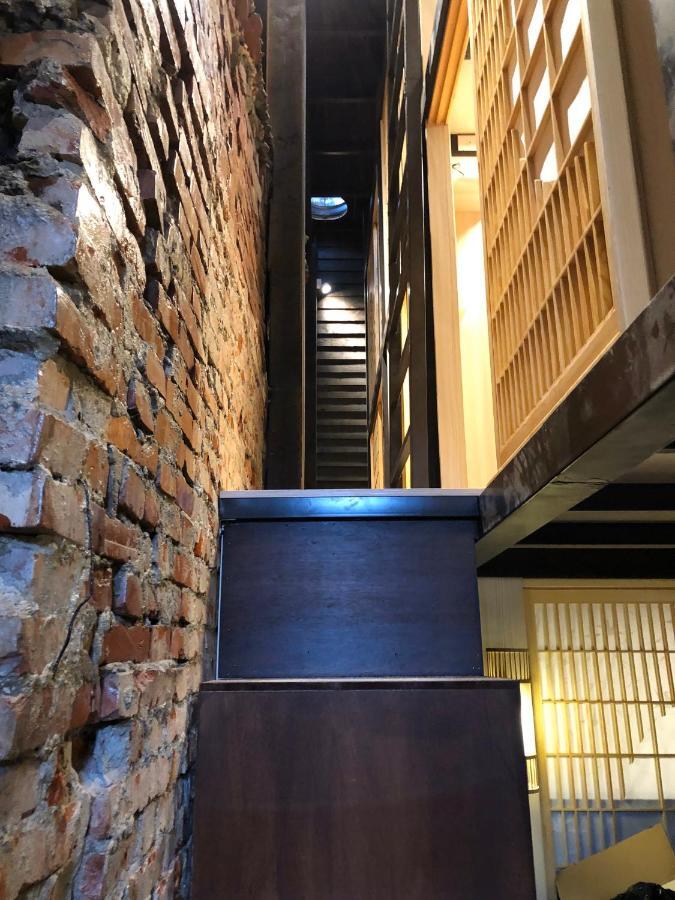 台甕茶室青年旅館 Tai-Wong Tatami Room Hostel Tainan Esterno foto