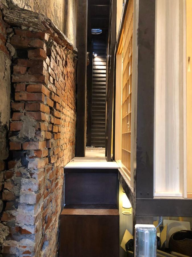 台甕茶室青年旅館 Tai-Wong Tatami Room Hostel Tainan Esterno foto