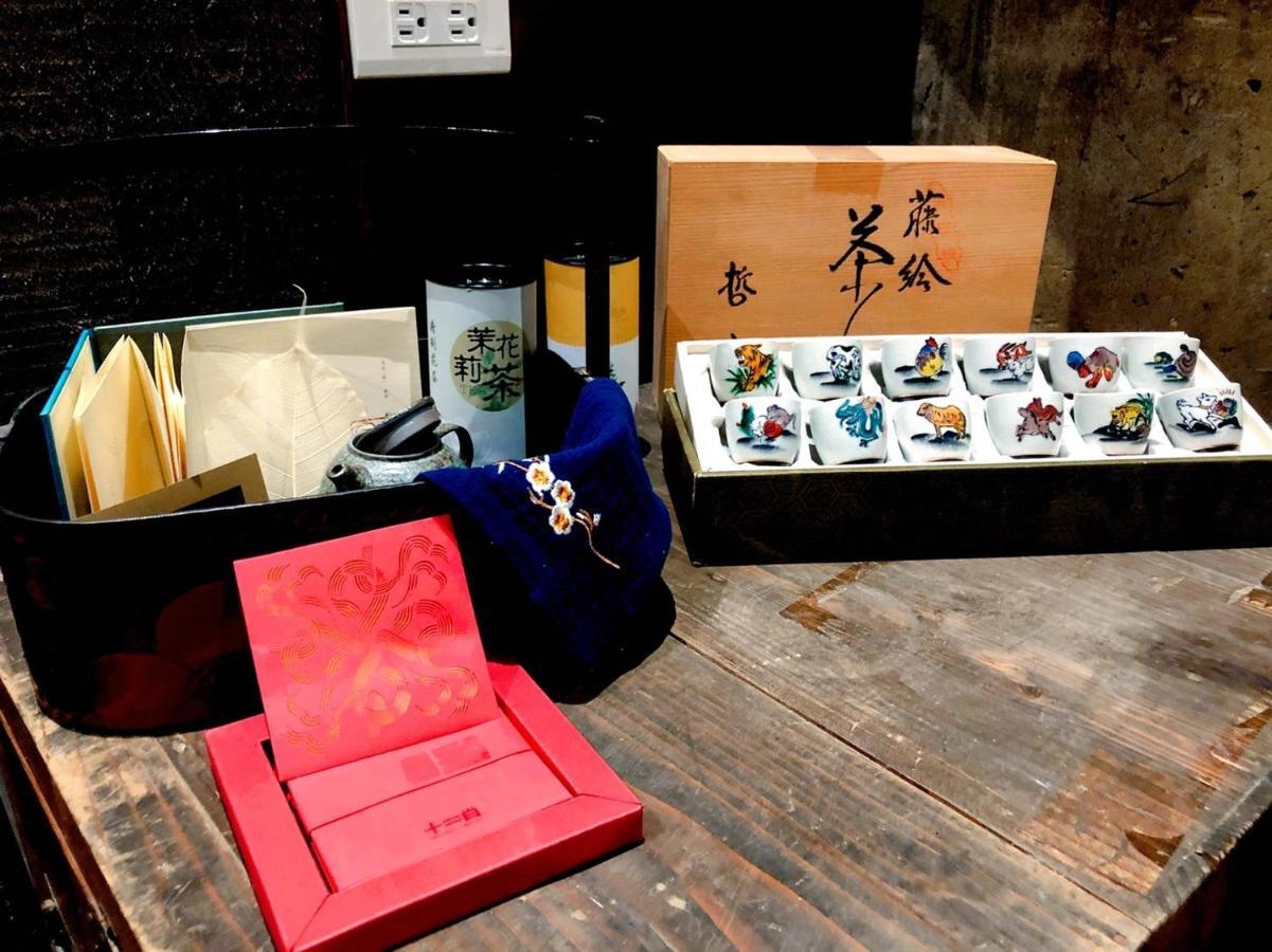 台甕茶室青年旅館 Tai-Wong Tatami Room Hostel Tainan Esterno foto