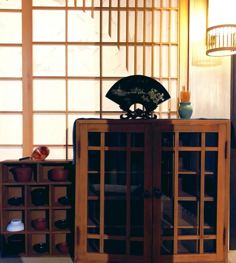 台甕茶室青年旅館 Tai-Wong Tatami Room Hostel Tainan Esterno foto