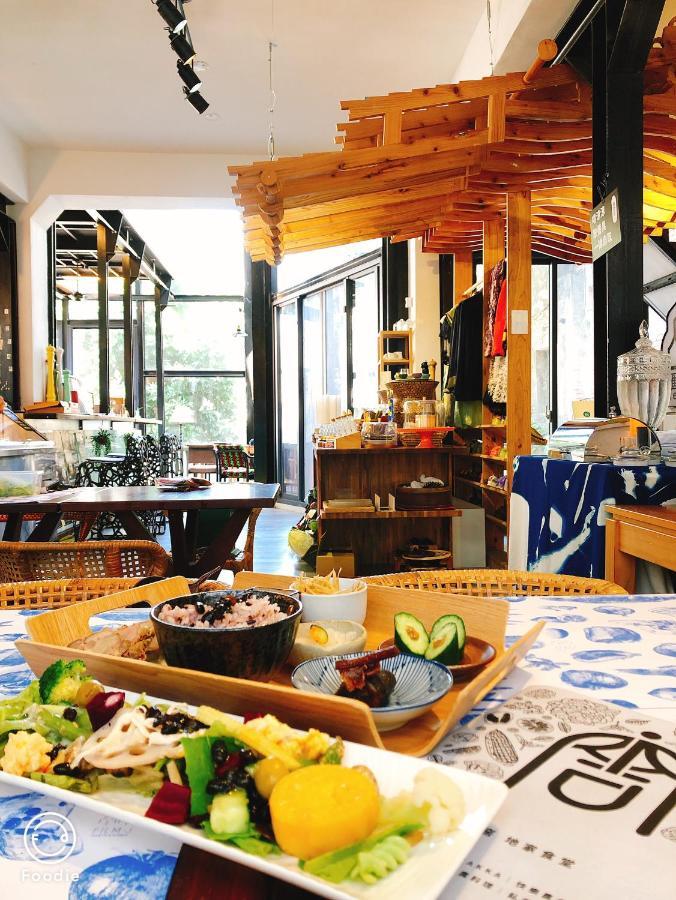 台甕茶室青年旅館 Tai-Wong Tatami Room Hostel Tainan Esterno foto