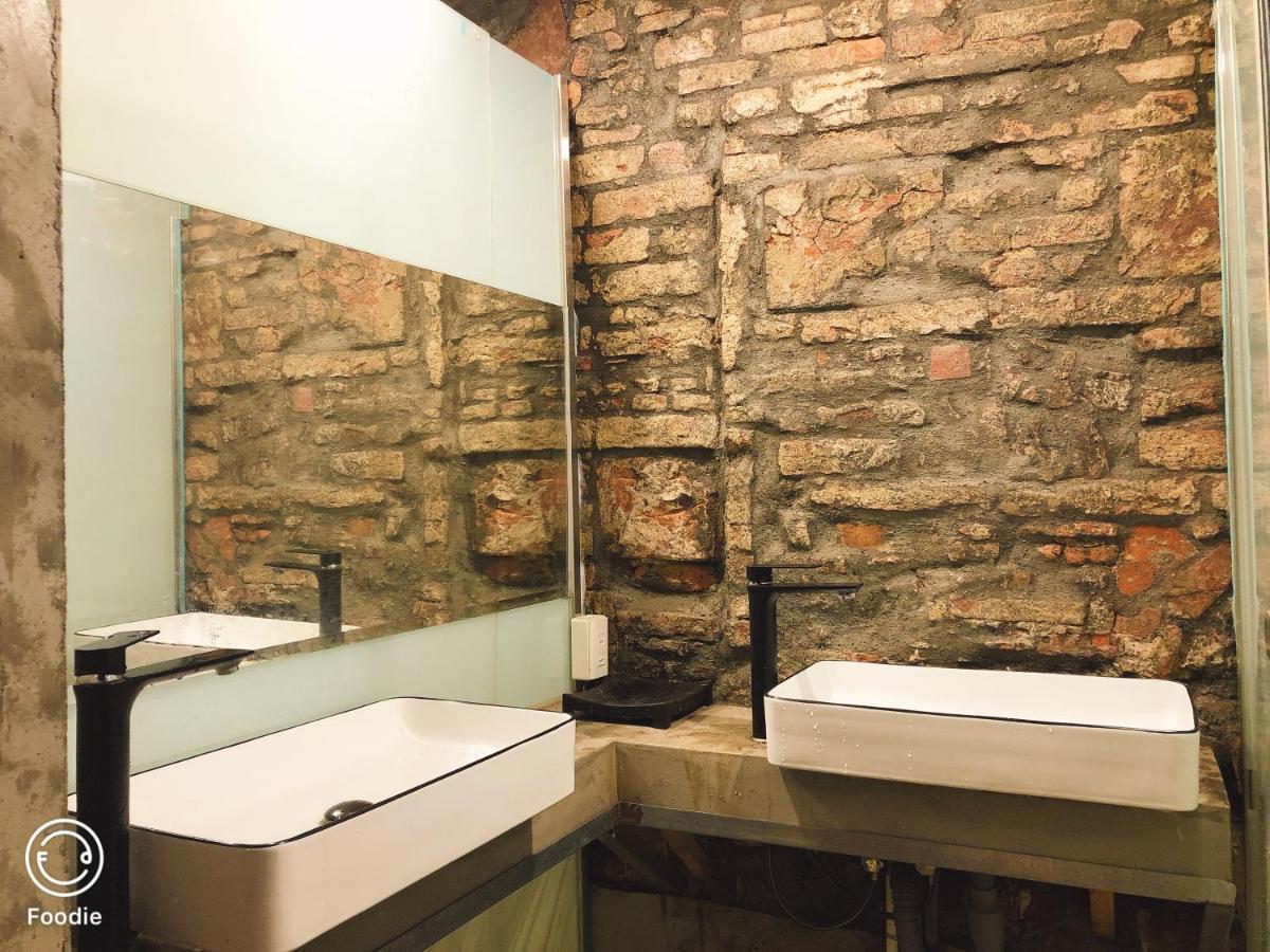 台甕茶室青年旅館 Tai-Wong Tatami Room Hostel Tainan Esterno foto