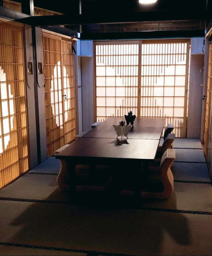 台甕茶室青年旅館 Tai-Wong Tatami Room Hostel Tainan Esterno foto
